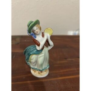 1945-46 Porcelain Figurine of Woman w/ Tambourine Made in Occupied‎ Japan *